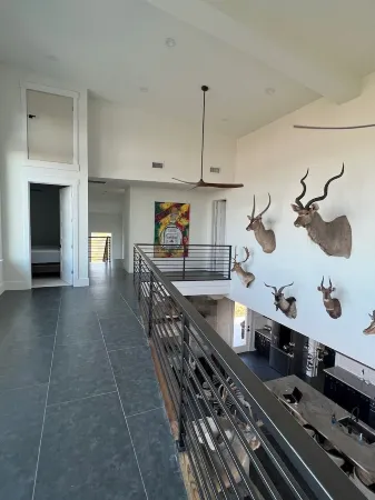 POSSUM KINGDOM LODGE: AMAZING LUXURY HOME --- HELL' S GATE