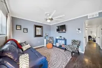 Let D's Cozy Cottage Provide a Comfortable Stay! Hotels in Big Spring