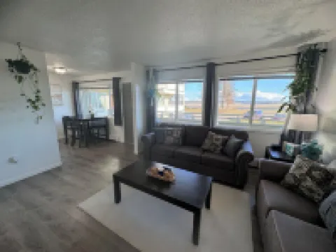 Hooked on the mouth of the Kenai! two bedroom unit with King size bed. Sleeps 6 Hoteles en Kenai