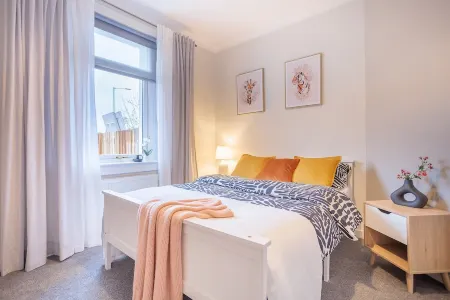 Stylish Two Bedroom Apartment in Perth, Heart of Scotland!