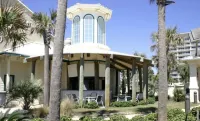 Beach Haven •Amazing View•Lagoon Pool •Luxury Condo