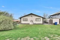 Lake Breeze Haven