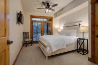 *Steps to Gondola* 5 Bedroom 5 Bath *