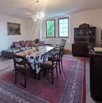 Quiet vacation apartment in a manor house, 5 minutes from the park