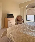 Charming 2BR-2.5BA Townhome- Access to Pool, Hot Tub & Gym