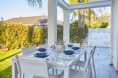 New elegant Villa EMANUELE in Mondello Beach Отели рядом с достопримечательностью «Mondello»