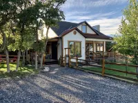 Charming Mountain Cottage. Hotels in Pine Valley