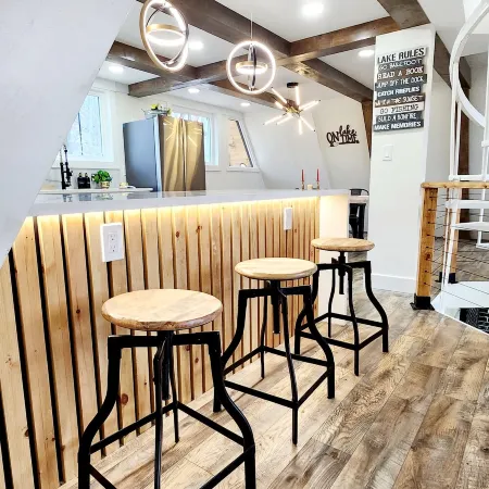 LUXURY A- FRAME CABIN LAKE VIEW