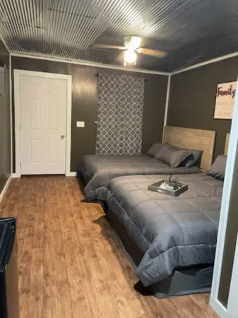 Hogan's Hideout Cozy Cottage #6