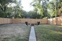Farmhouse Bungalow ❁ 3 miles - UT ⑊ free parking Hotels near Clinton Plaza