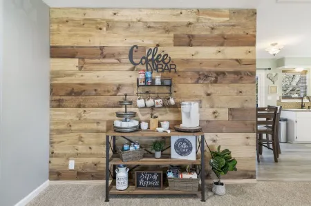 Modern Country Gem/Huge Yard/Coffee Bar/King Bed Отели рядом с достопримечательностью «Парк Сполдинг»