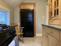 2-Bedroom Apt Sleeps 7! - 1/4 mile to Beach!