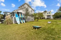 Semi-Soundfront on Bay Drive - Whole Home, Large Yard and Decks!