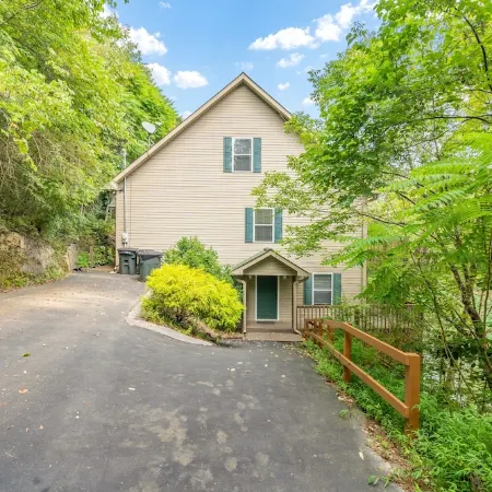 Kozy Kove Lakefront, Private Cove Near Jumping Bridge, Tram, Fits 4+ Families