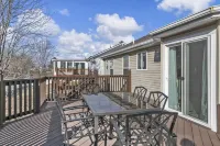 O'Fallon Edge Oasis- 4bd/3bt, Wooded Backyard, Office, Great Family Getaway