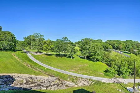 Branson West Getaway @ StoneBridge, 5 Minutes from Silver Dollar City