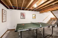 Huge Waterbury Home near Stowe Mountain / views & sauna