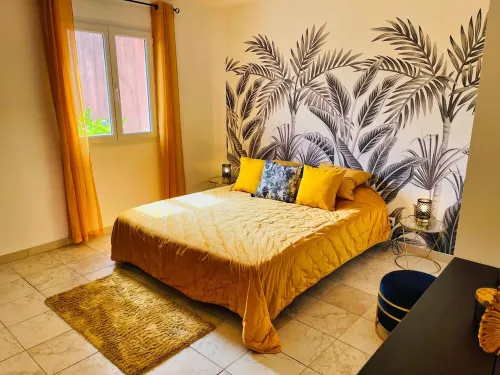 Apartment for 2/4 people with superb sea view and Jacuzzi in Porticcio