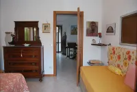 Casa Grazia, quiet nest near the center. free parking all over the street.