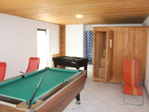 Spacious and comfortable apartment with terrace for up to 7 people 伊梅拉特酒店