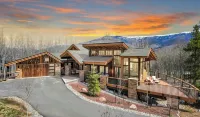 BRAND NEW beautiful Luxury home with Modern touches in charming Silverthorne