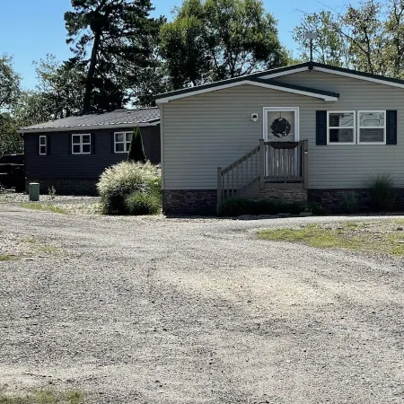 Lake House Waterfront Cabin Stunning views best home for bird watchers serenity