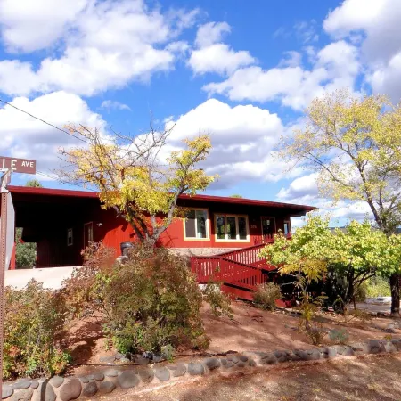 Sedona Spice:  All the Best Views, Vistas & Value. Steps from Uptown!