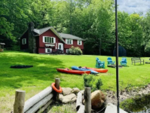 Perfect Lake or Mountain Getaway Less Than 5 Minutes Away Hotels in Sunapee