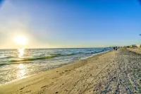 Beachfront condo in Madeira Beach directly across from Johns Pass Village