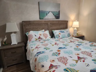 Beautiful 4th floor 2 BR, 2 BA condo in Hilton Head Beach & Tennis Resort