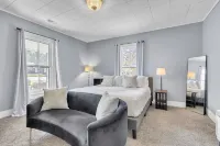 Historic 3BR with Porch & Fire Pit near Downtown Hotels in Simpsonville