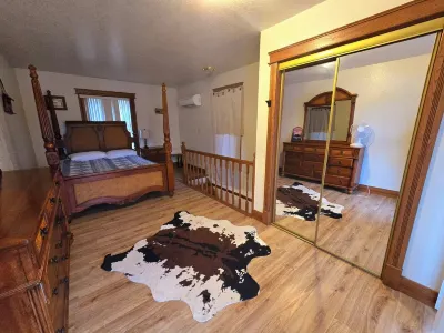 Lazy River Cabin