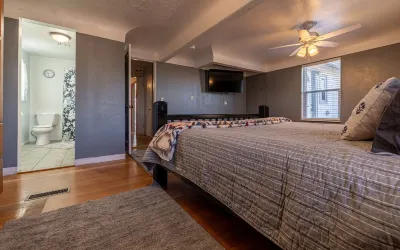 Charming Cody Home - sleeps 5, walking distance to downtown! Hotels near Yellowstone Regional Airport