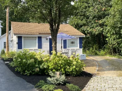 Classic Maine Beach Cottage - In the Heart of Ogt. Village , Walk to everything