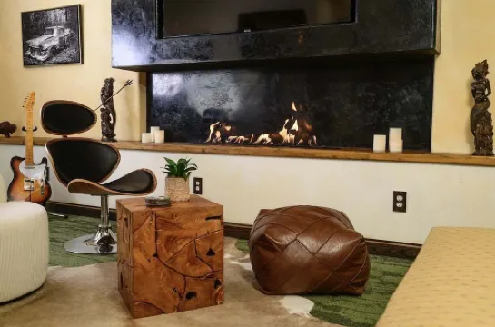 Farmhouse Suite at Haus of Taylor Hotels in Southern