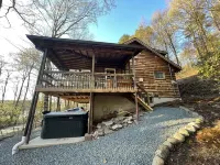 Lake View, Covered Porch, Pet Friendly with Fee & Golf Cart