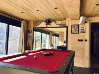 Sublime Bas de Chalet de Standing en Duplex Aux Angles -Space for Billiards and Cinema Hotels in Les Angles