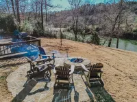 RIVERFRONT HOUSE ON THE LITTLE MISSOURI RIVER!! 1 MILE TO LAKE GREESON Hotels in Pike County