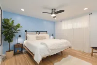 Renovated Hidden-Gem Minutes from Downtown Denver with coffee bar