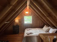 Yellow Banks Log Cabin With Waterfront Views