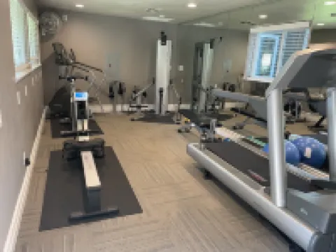 Private spacious 2-bedroom apartment - pets welcomed