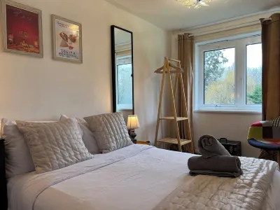 Great location 2 bedroom apartment 윌레스덴 정션 주변 호텔