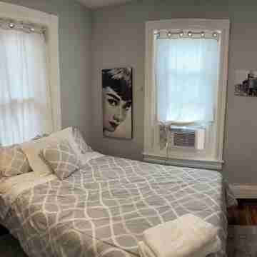 Moravian 5 bedroom townhouse Rooms