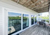 Heated Pool! 3min walk to the beach! Gorgeous Intercoastal Views!