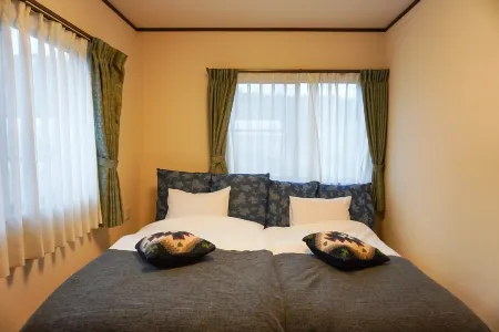 Cocomosu Nakada Awaji Отели рядом с достопримечательностью «Awaji World Park Onokoro»