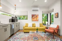 Cozy studio, Pet Friendly, Outdoor Oasis near Zilker