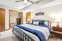 Pools! Tranquil Lake View, Double Decks, Beach, Golf, Hike, Swim, Fishing & More