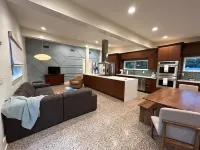 Heated Pool Home. 7 Mins to the Beach! Arcade. Perfect retreat rain or shine! - Wifi