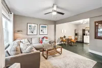 Pet Friendly Park Circle Apartment - Walk to Riverfront!