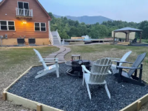 Shenondoah Apex -Luxury Cabin Swimming Pool & Spa - Pool Open!